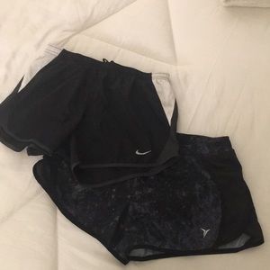 Set of 2 Nike shorts